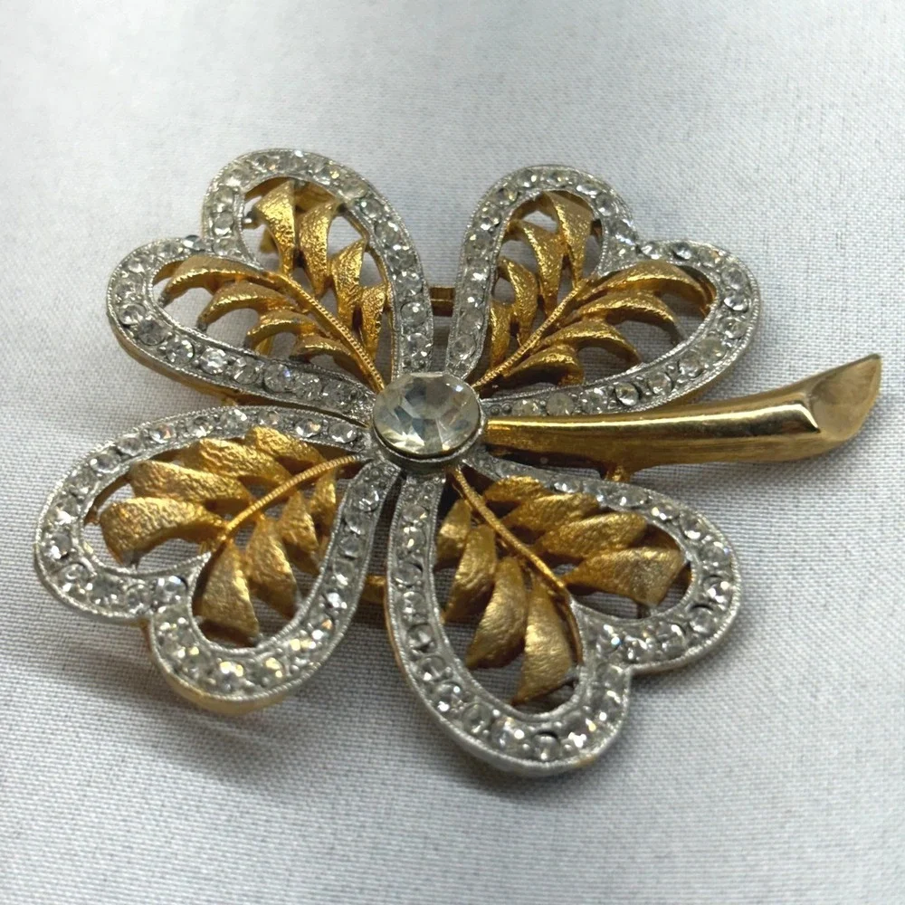 JJ Jonette Jewelry Four Leaf Clover Brooch Womens OS Gold Silver Rhinestone Vtg